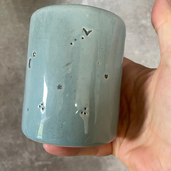 Blue tumbler mug with magic saying