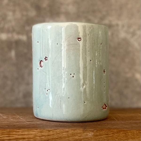 Blue tumbler mug with magic saying