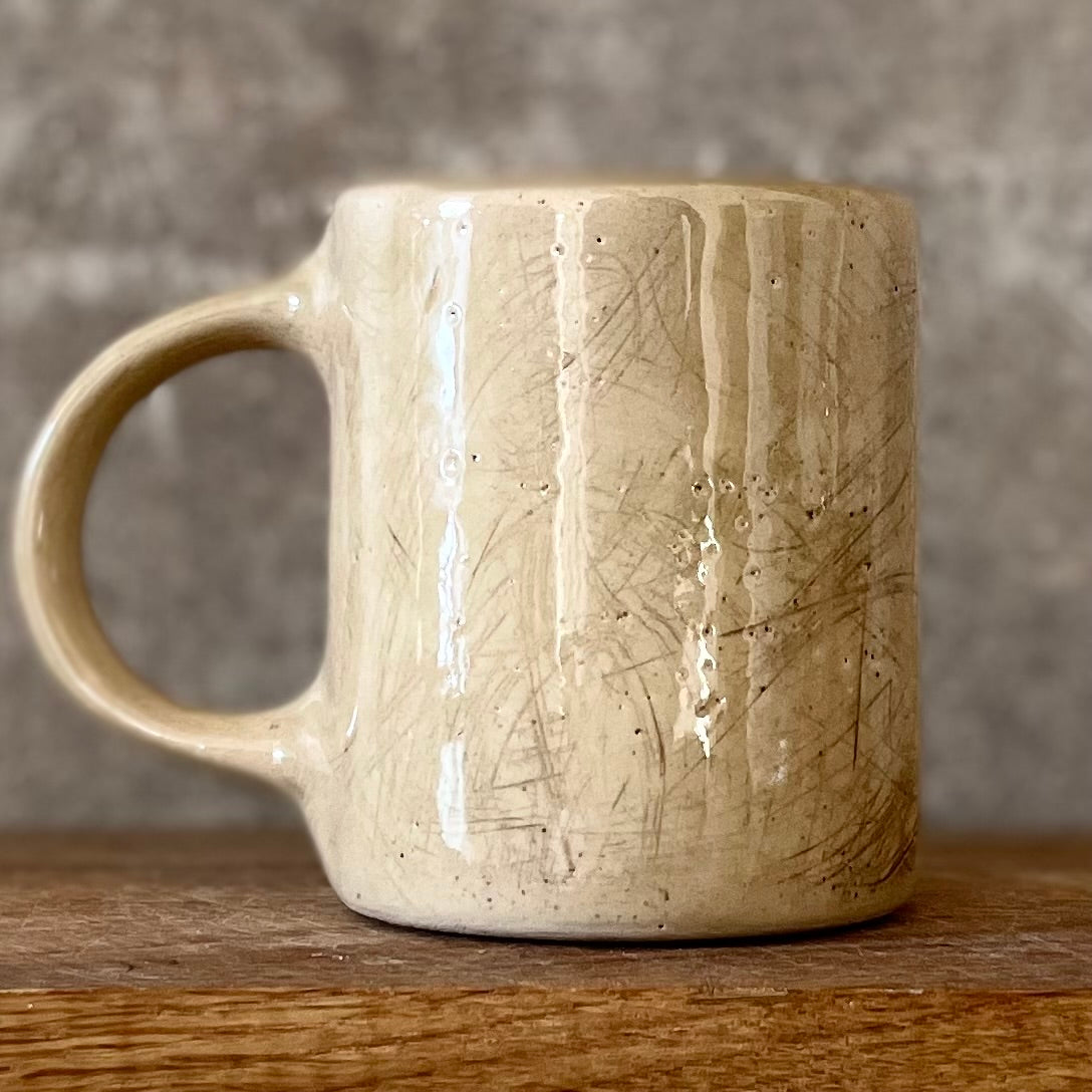 Beige mug about champagne