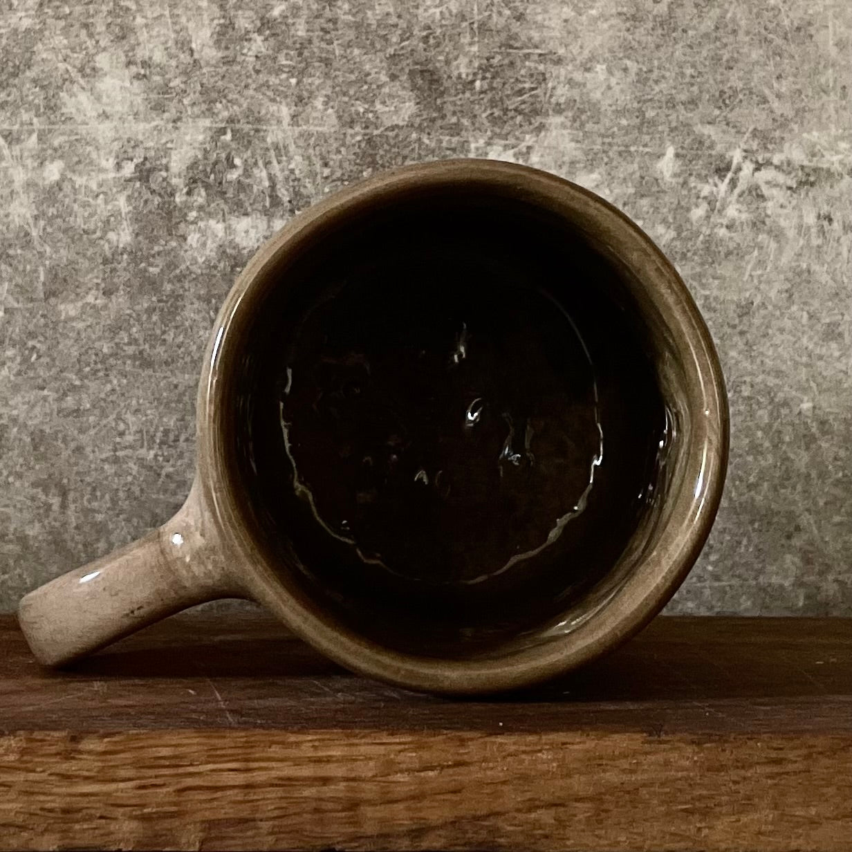 Brown mug with wishes