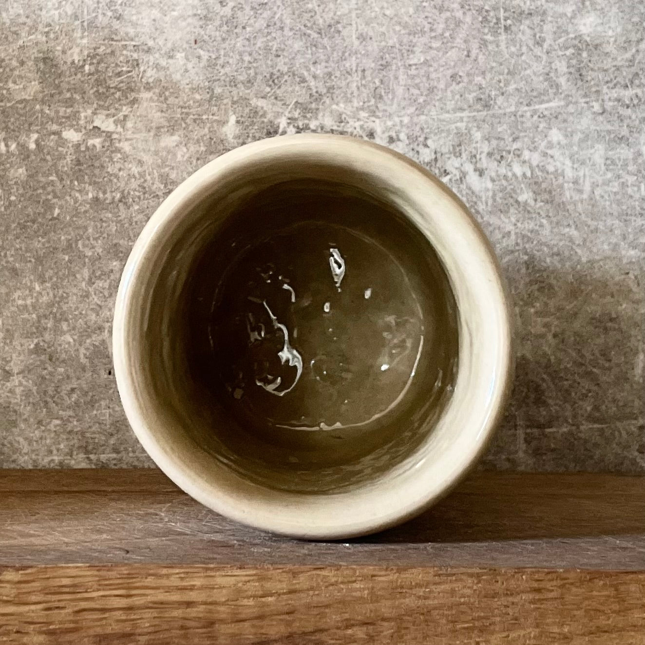 Beige mug with funny phrase in Lithuanian