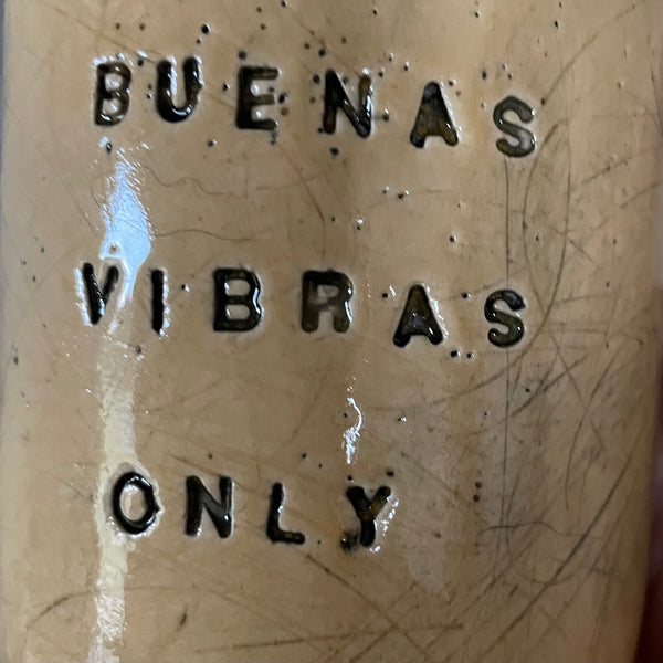 Yellow mug BUENAS VIBRAS