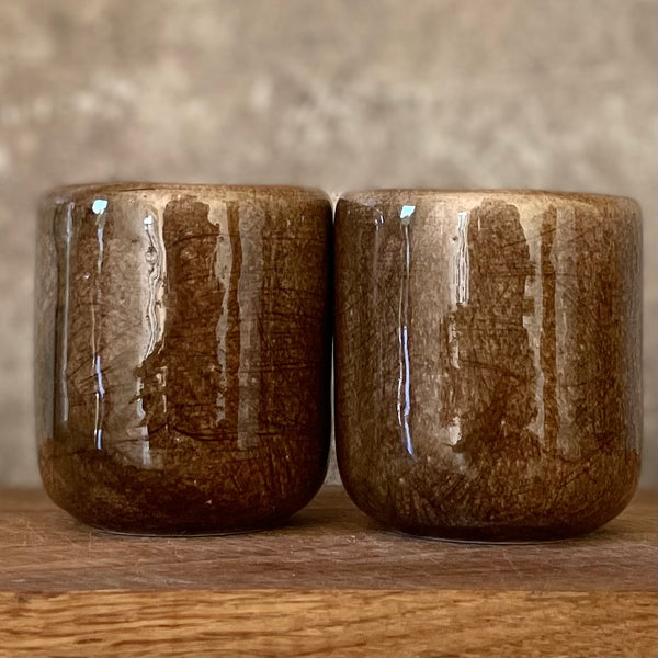 Brown small mugs without handle "Liekam lovoj'