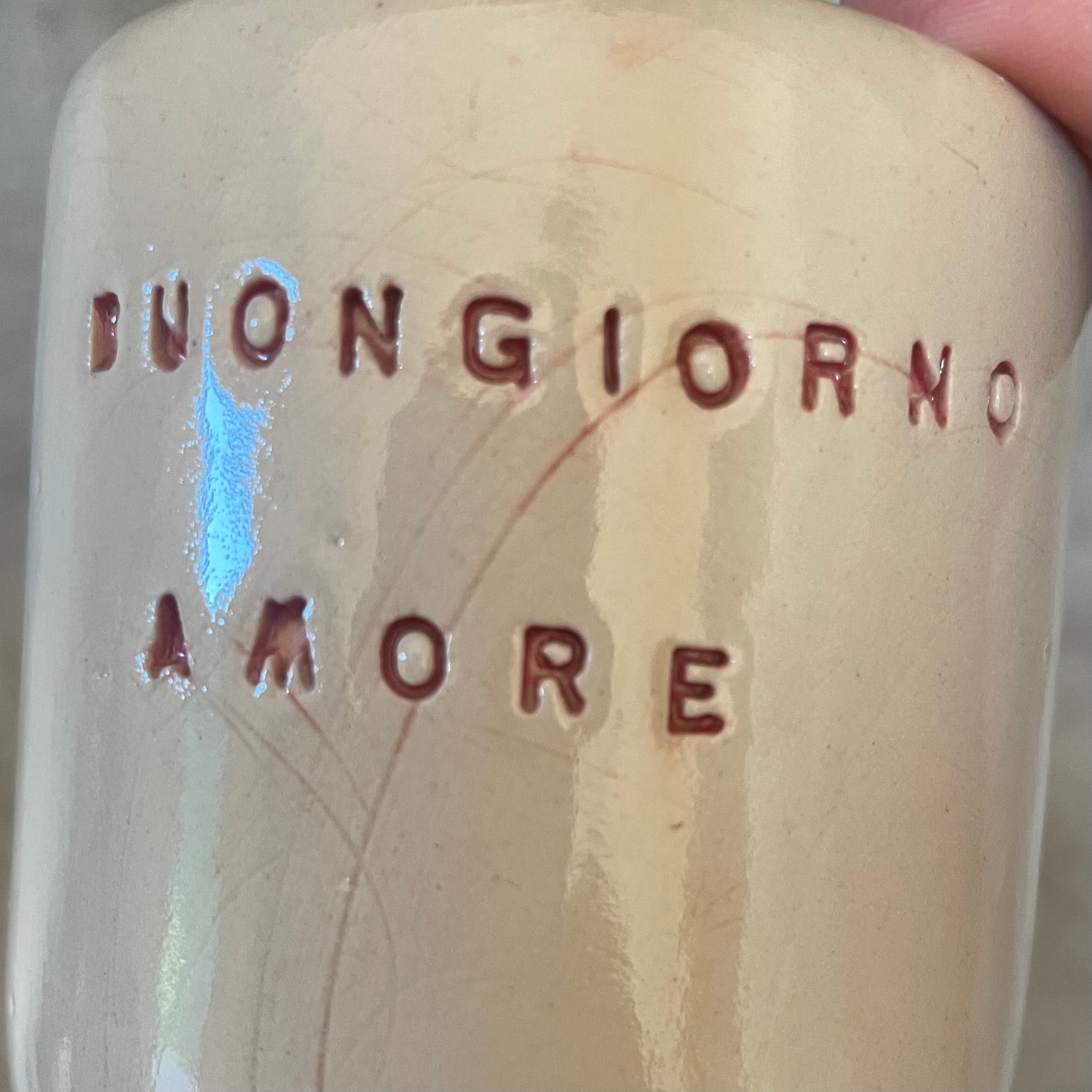 Du maži espresso puodeliai