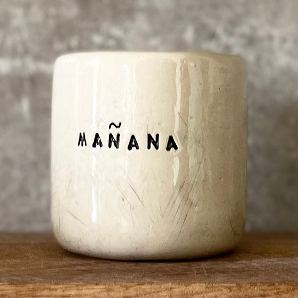 White tumbler mug MAÑANA