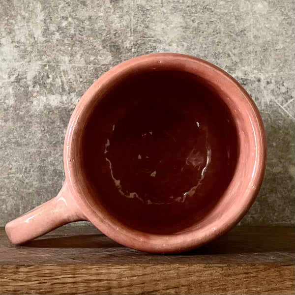 Big red mug with saying in Lithuanian