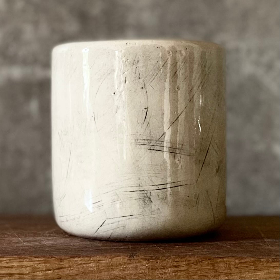 Tumbler mug with word in Lithuanian NAMAI