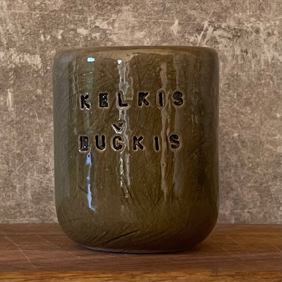 Dark green mug KELKIS BUČKIS
