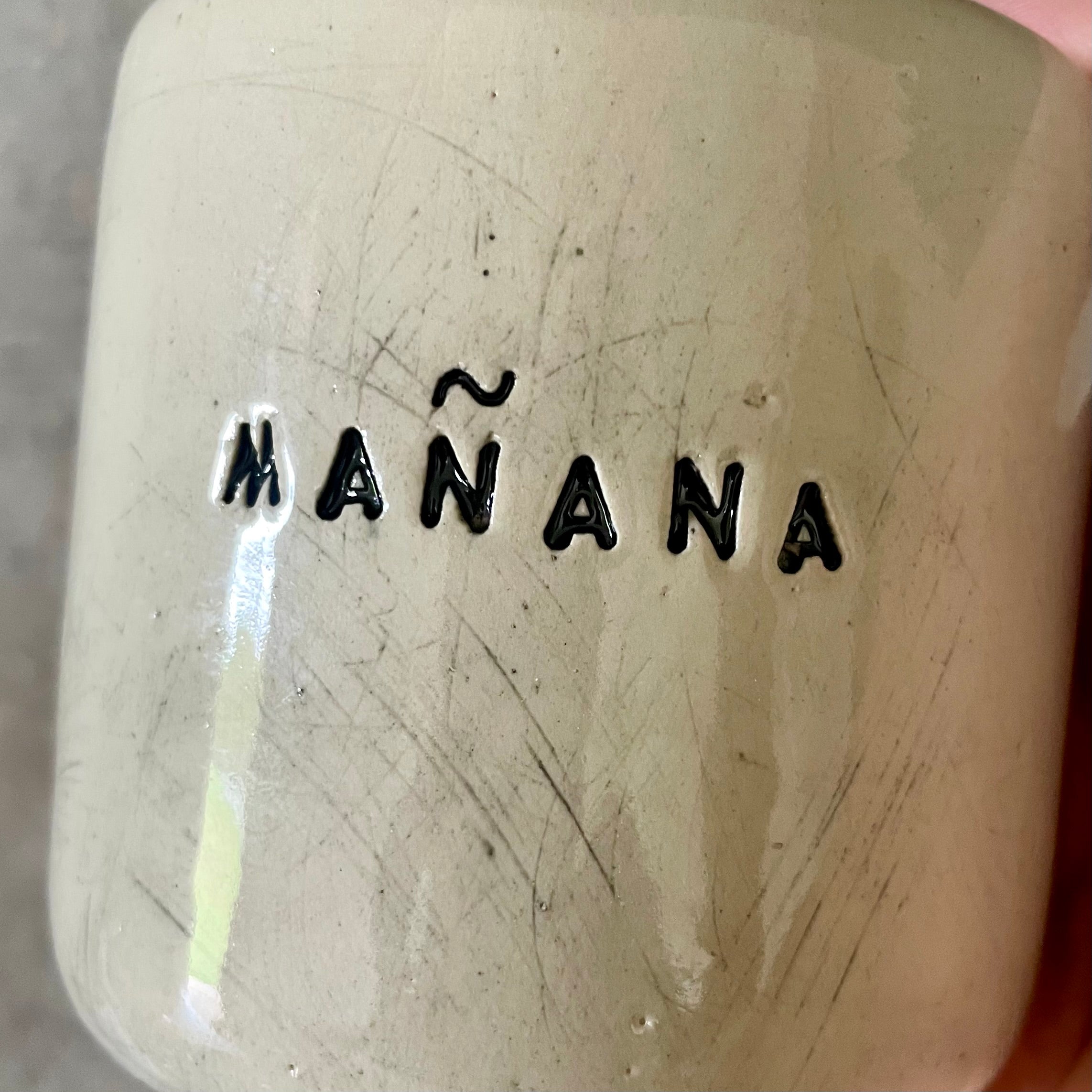 White tumbler mug MAÑANA