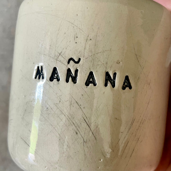 White tumbler mug MAÑANA