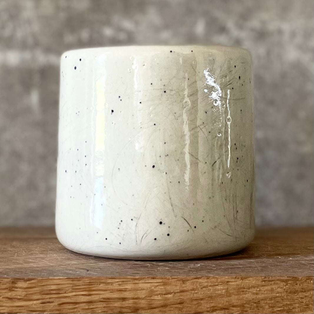 White mug without handle BEGIN