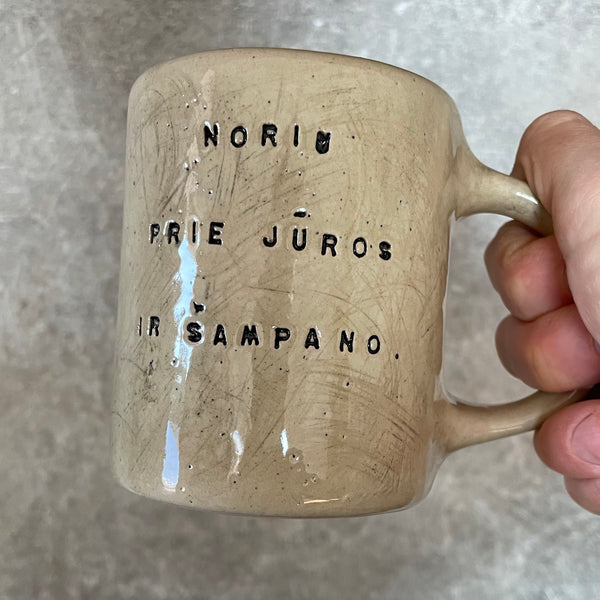 Beige mug about champagne