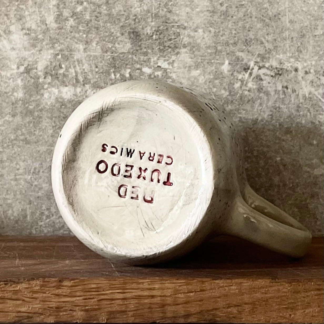 Puodelis su smagiu užrašu