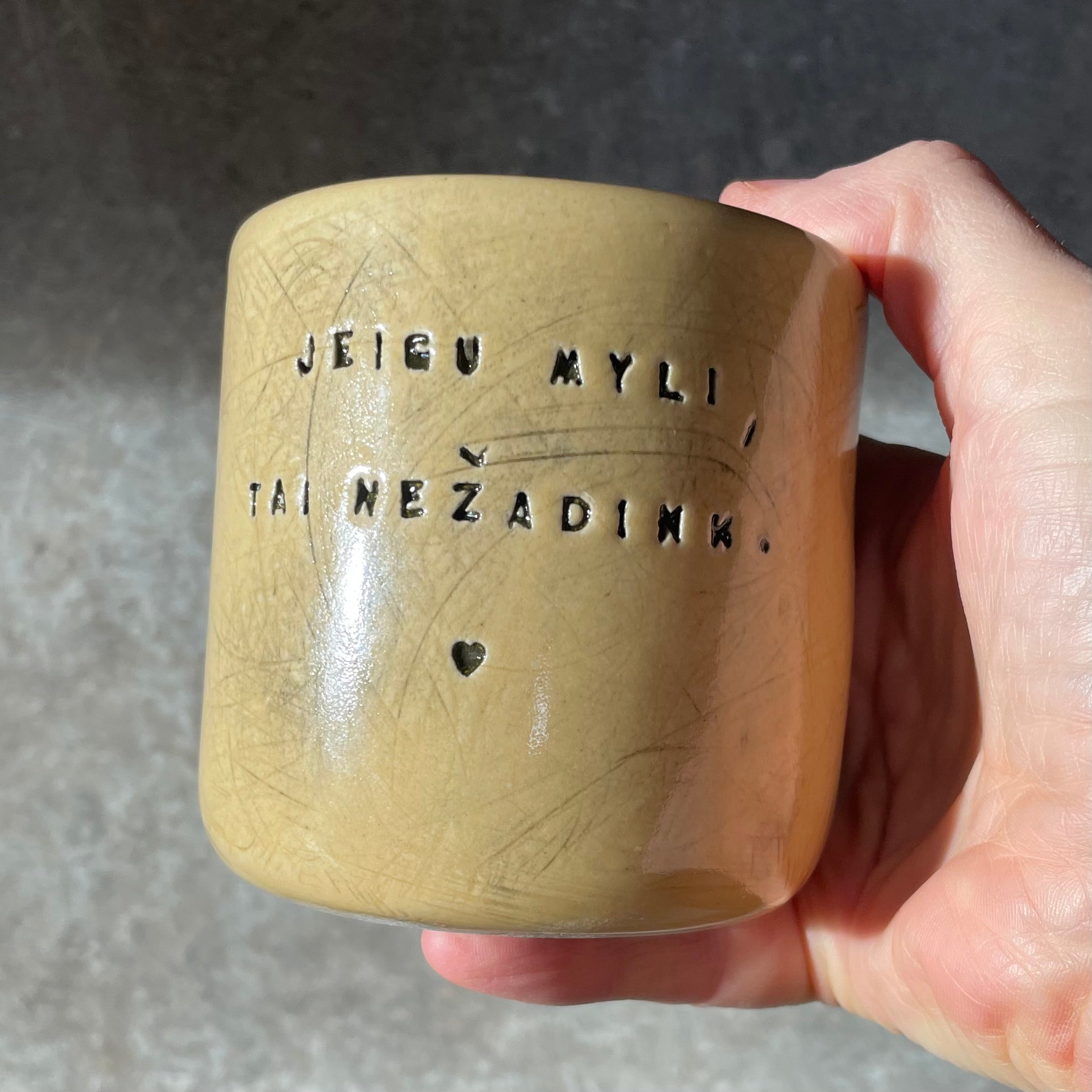 Yellow mug NEŽADINK