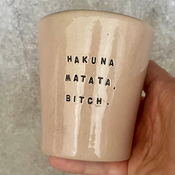 Rožinis puodelis HAKUNA MATATA