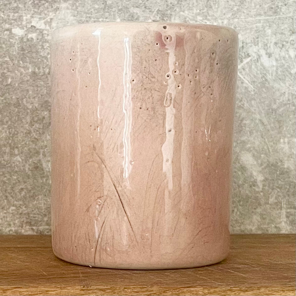 Ranku darbo puodelis su uzrasu