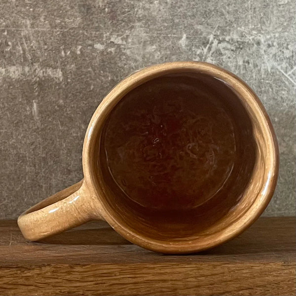 Ranku darbo puodelis su uzrasu