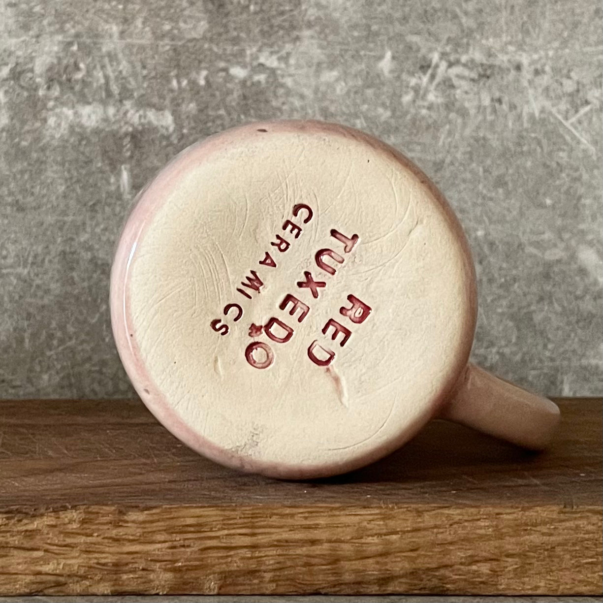 Ceramic mug with text about friendship