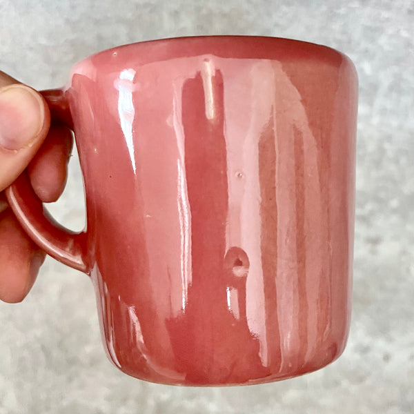 Tamsiai rožinis puodelis su mielu užrašu