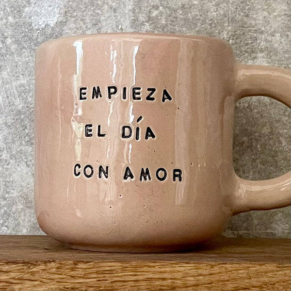 Big heavy mug with saying in Spanish