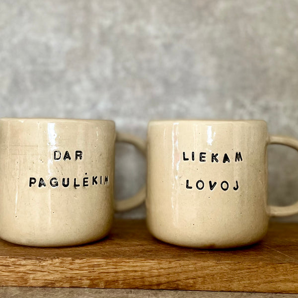 Rusvas puodelis DAR PAGULĖKIM