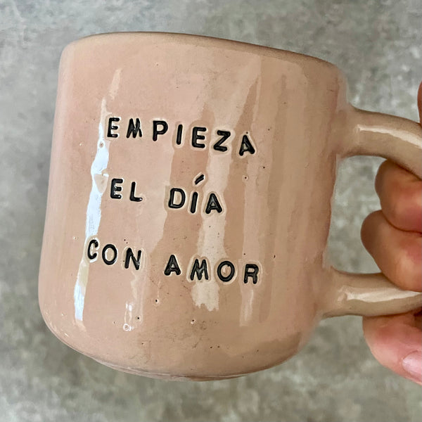 Big heavy mug with saying in Spanish