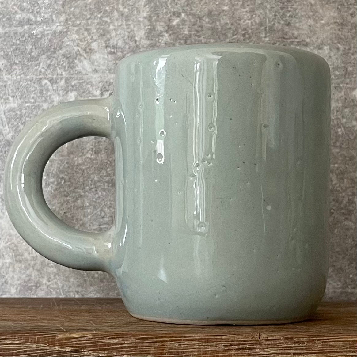 Puodelis su užrašu apie meilę