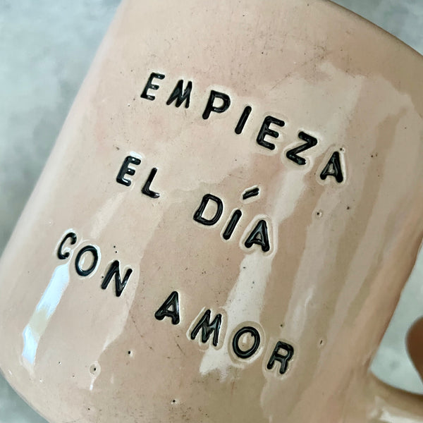 Big heavy mug with saying in Spanish