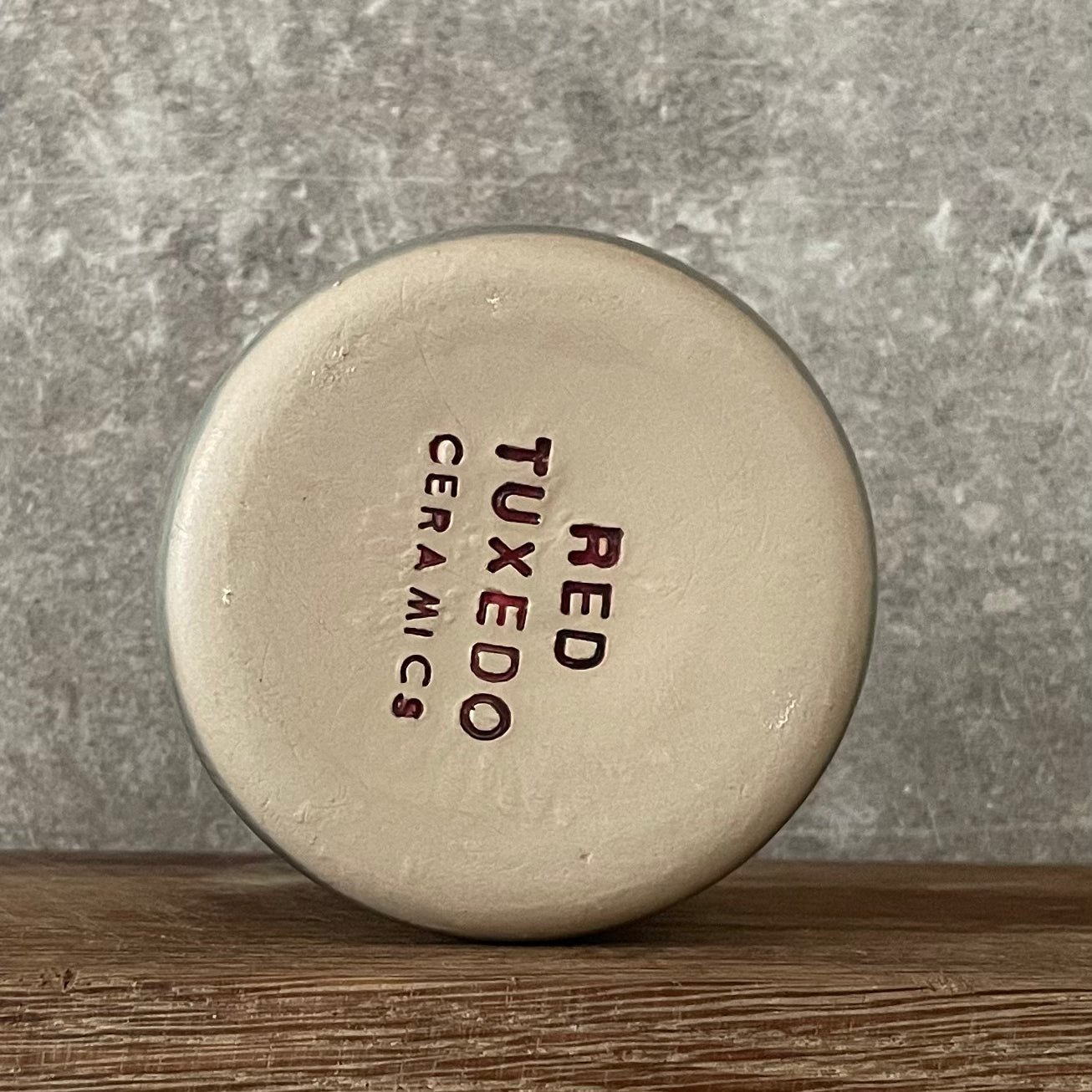 Green mug with saying in Russian