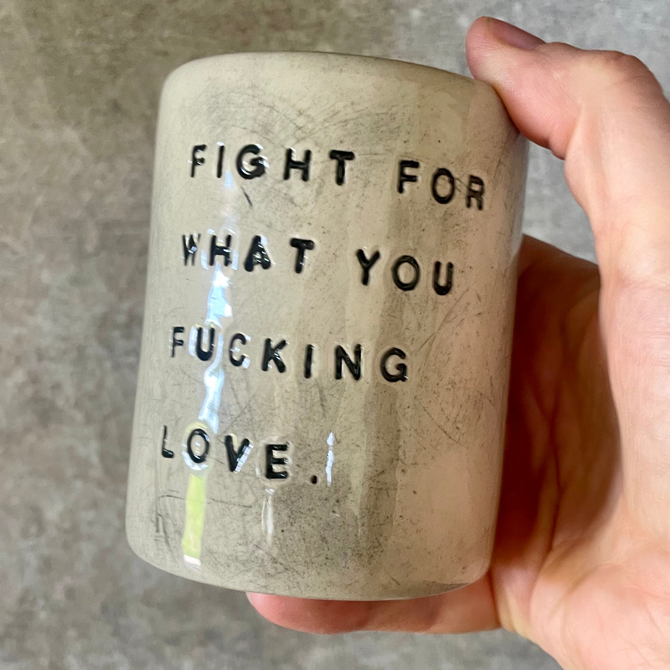 Puodelis be rankenos FIGHT