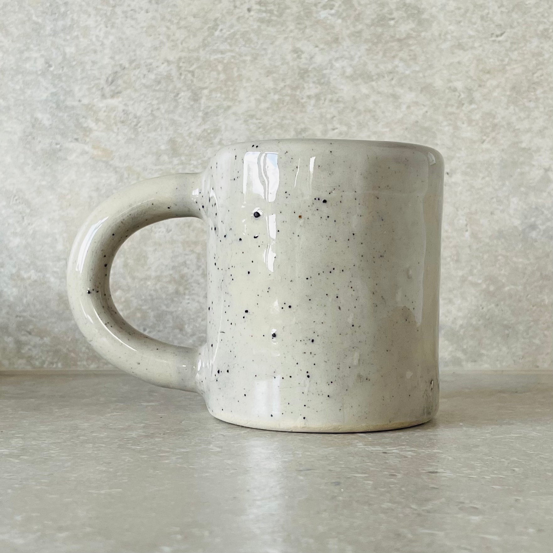 Heavy coffee mug SLOWER