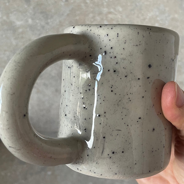 Heavy coffee mug SLOWER