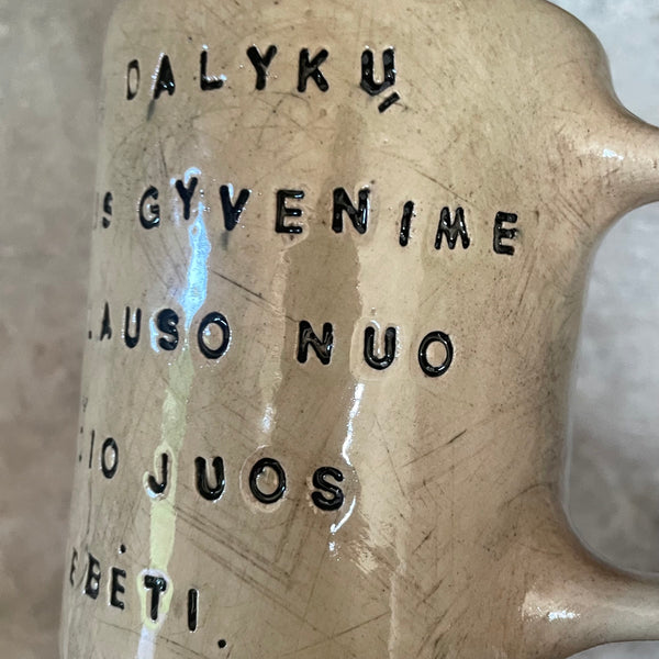 Rusvas puodelis apie gerus dalykus