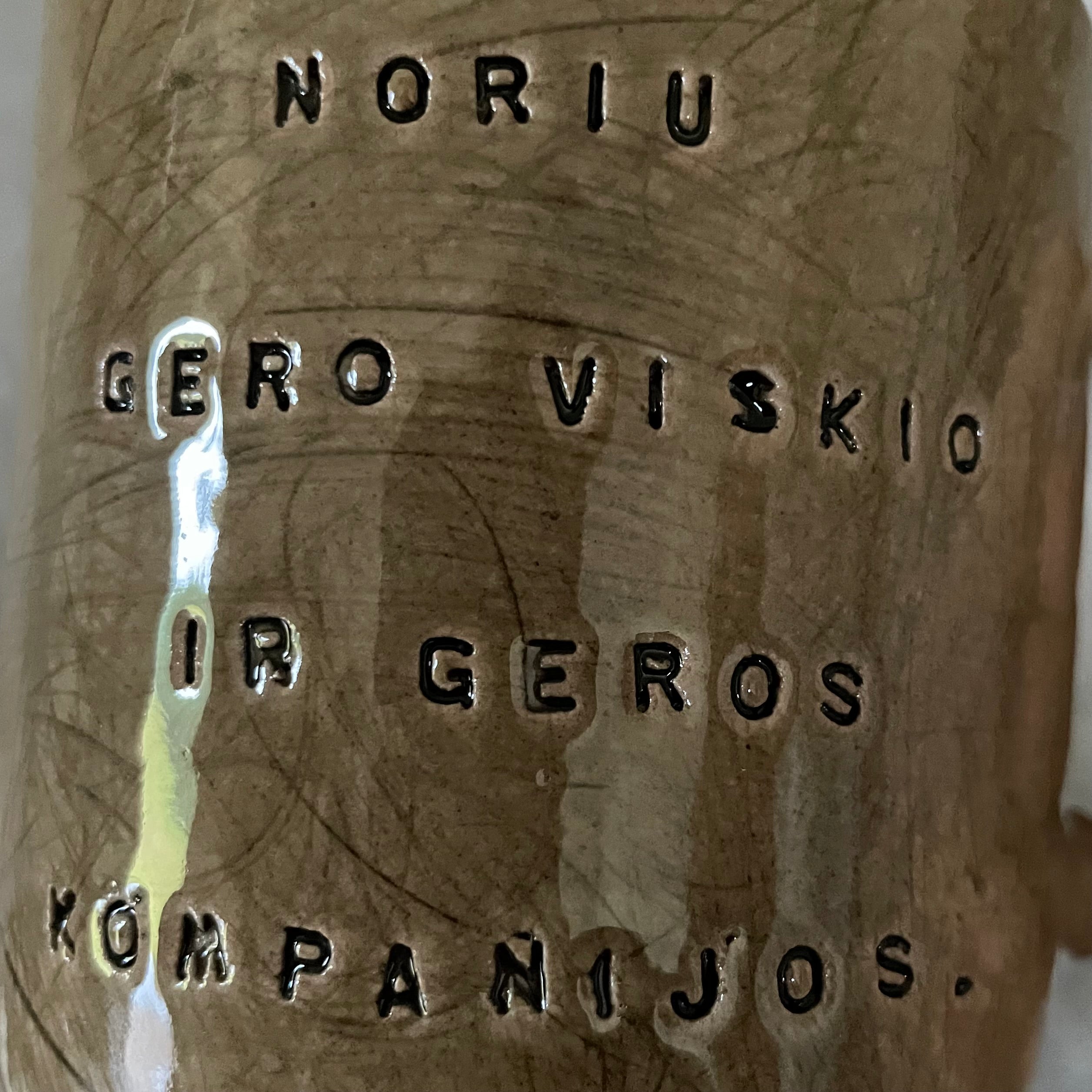 Brown mug with wishes