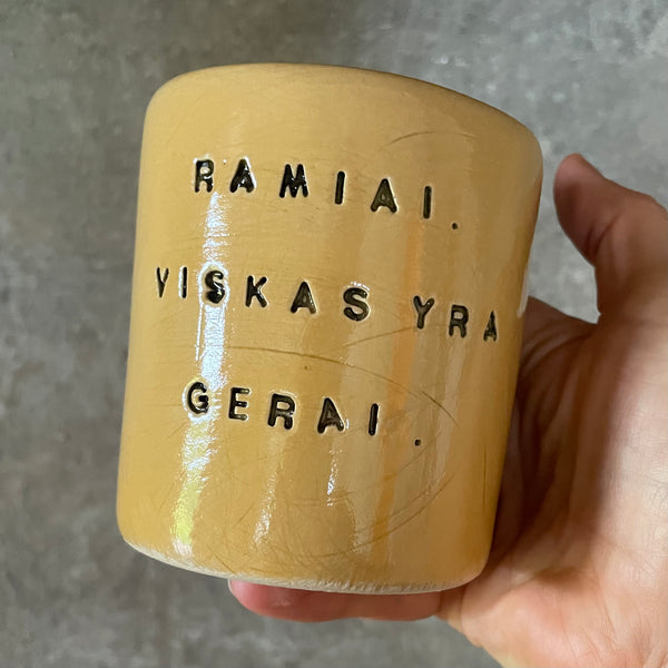 Yellow mug RAMIAI