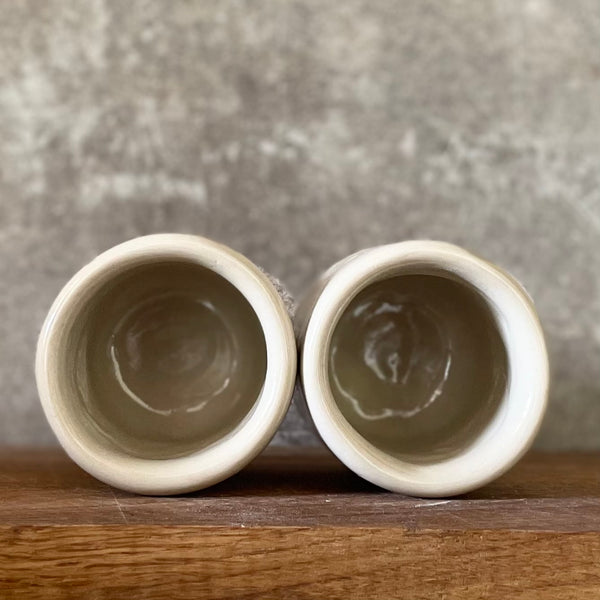 Du maži espresso puodeliai