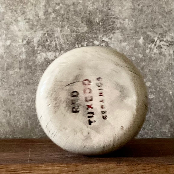 Tumbler mug with word in Lithuanian NAMAI