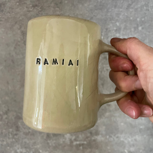 Jaukus puodelis RAMIAI su kate