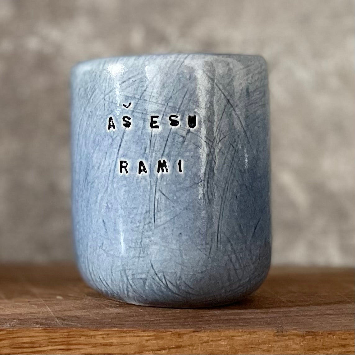 Small blue affirmation mug AŠ RAMI