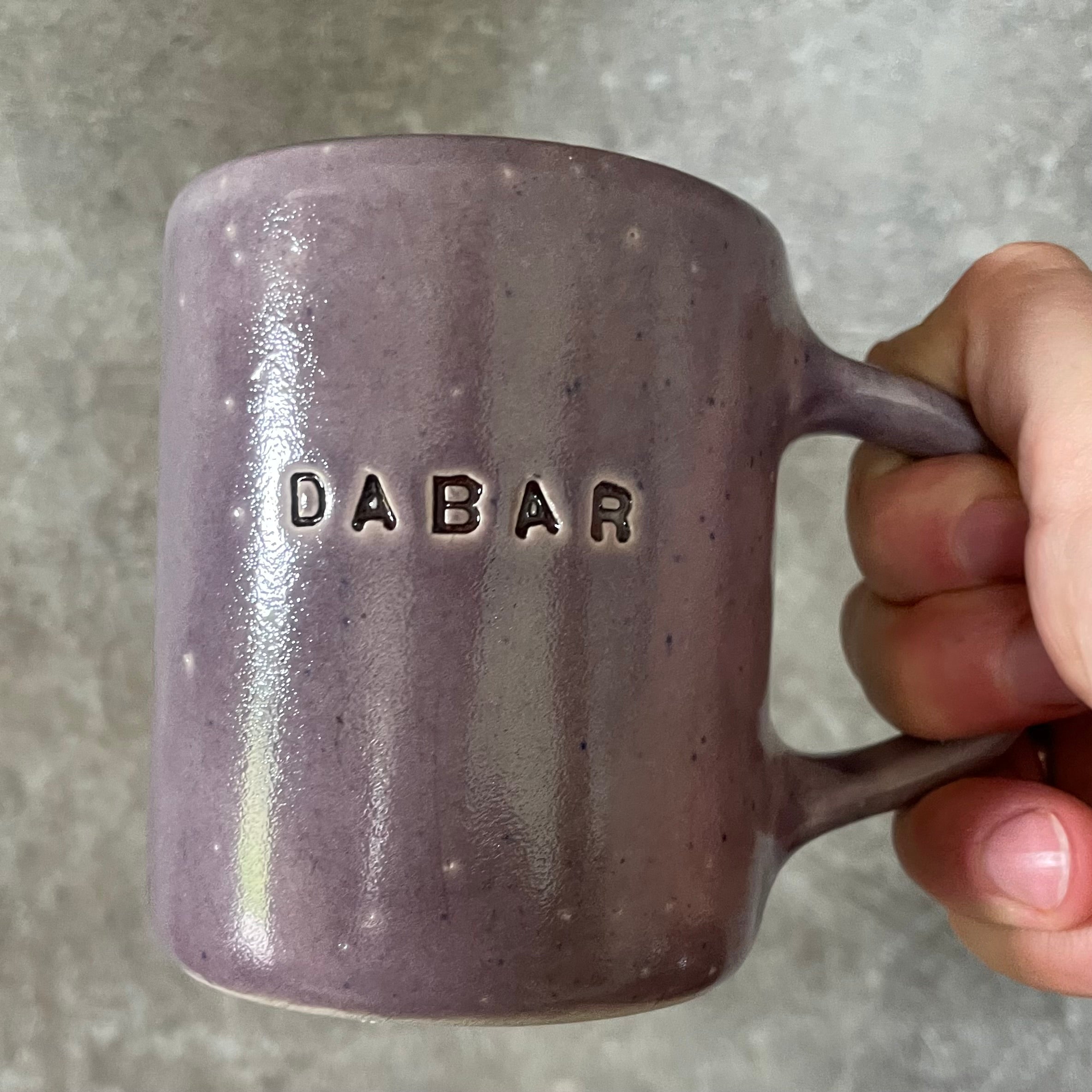 Violetinis puodelis DABAR