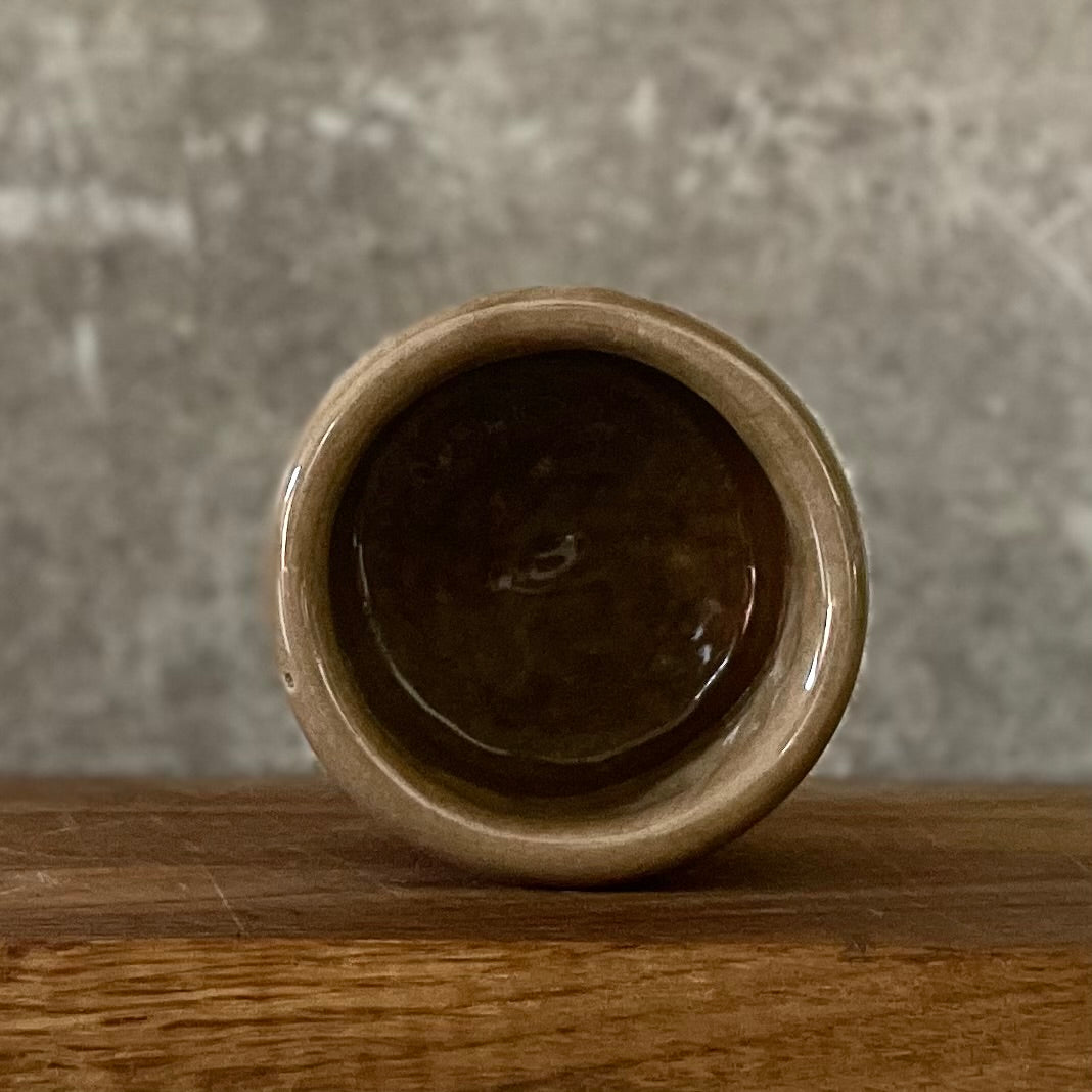 Mažas espresso puodelis be ilgesį