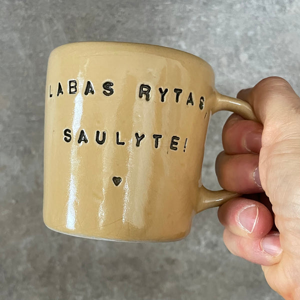 Geltonas puodelis LABAS RYTAS