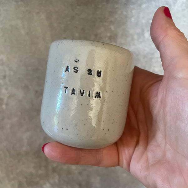 Du maži puodeliai "Tu su manim" ir "Aš su tavim"