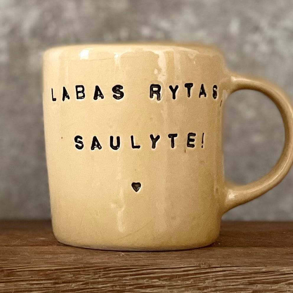 Geltonas puodelis LABAS RYTAS
