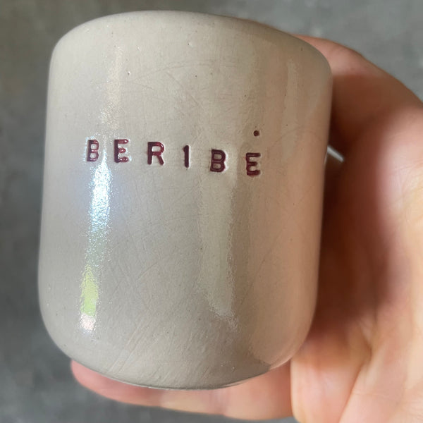 Maži rausvi puodeliai BERIBĖ MEILĖ