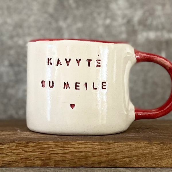 Colored mug KAVYTĖ SU MEILE