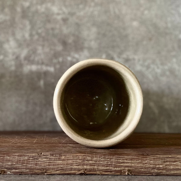 Beige tumbler mug with saying about work