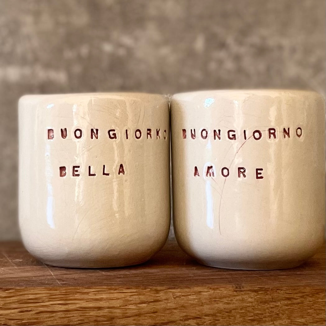 Du maži espresso puodeliai