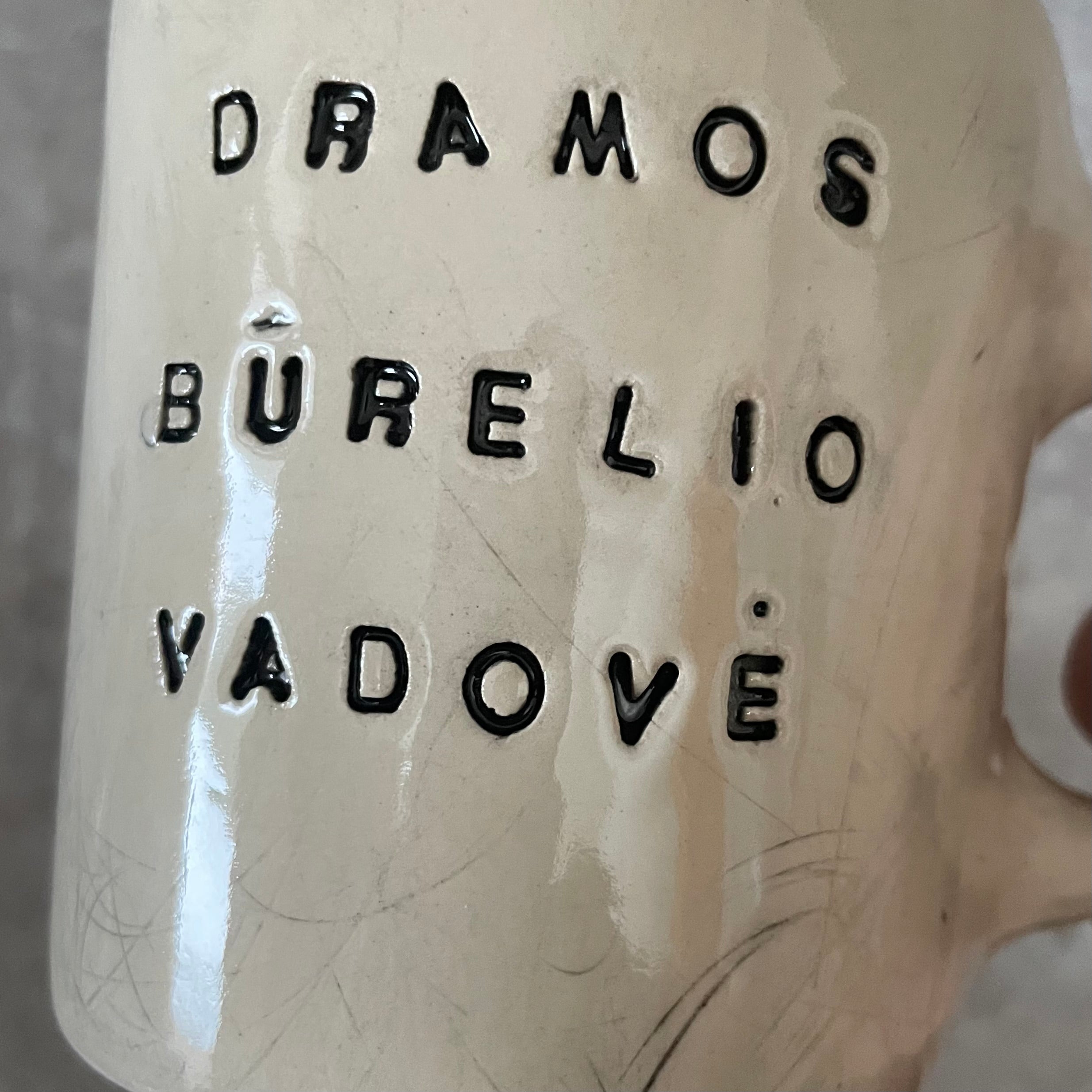 Puodelis dramos vadovei