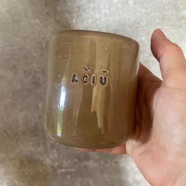 Brown mug AČIŪ